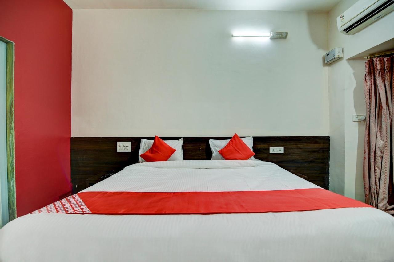 Oyo 65247 Hotel Akshay Garden Ширди Екстериор снимка
