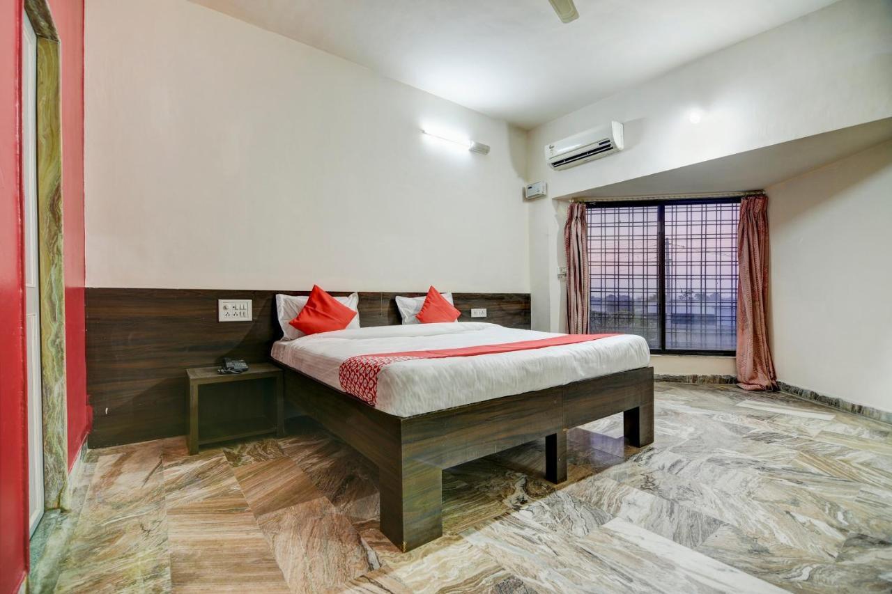 Oyo 65247 Hotel Akshay Garden Ширди Екстериор снимка